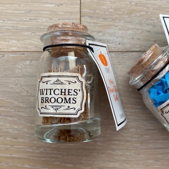 Witches’ Broom/ Eye of Newt Target Bullseye Potion Bottles - Picture 3 of 3